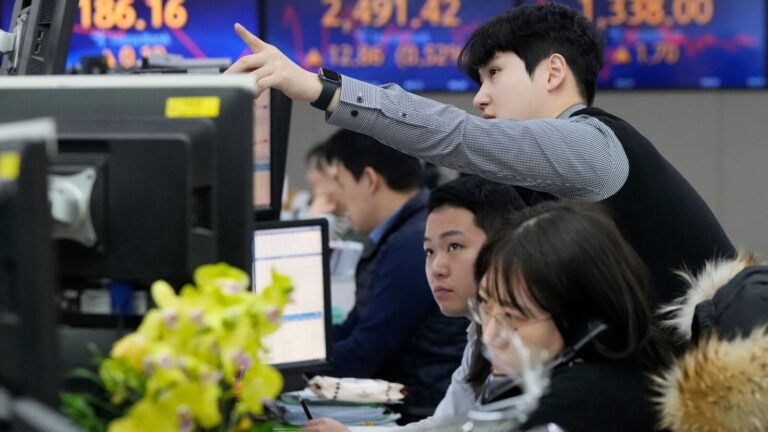 china’s-stimulus:-can-it-trigger-more-foreign-capital-outflows-from-india?-experts-weigh-in