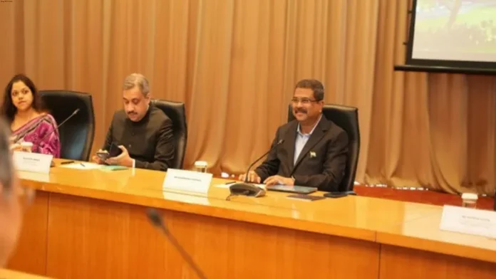 india,-singapore-discuss-collaboration-in-curriculum-deve…