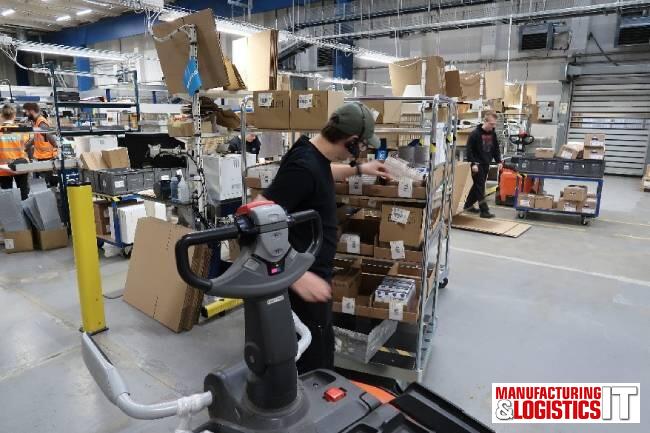 zetes-invests-in-autonomous-mobile-robots-company,-robotize