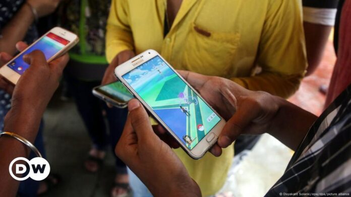 can-satellite-internet-bridge-india’s-digital-divide?