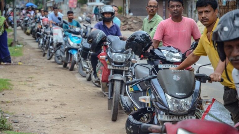 india-leads-global-two-wheeler-market-as-china-slows-down-in-2024