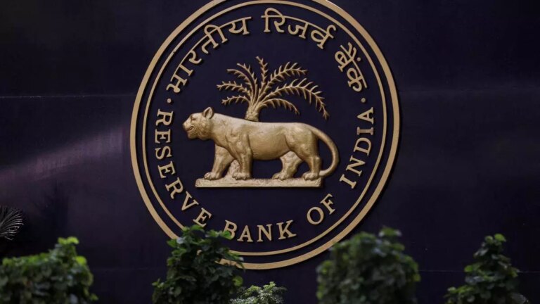 rbi-survey-indicates-slowdown-in-manufacturing