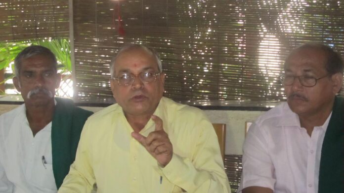 don’t-consider-our-discipline-and-preference-for-dialogue-as-weakness:-rss-farmers-body-tells-government don’t-consider-our-discipline-and-preference-for-dialogue-as-weakness:-rss-farmers-body-tells-government
