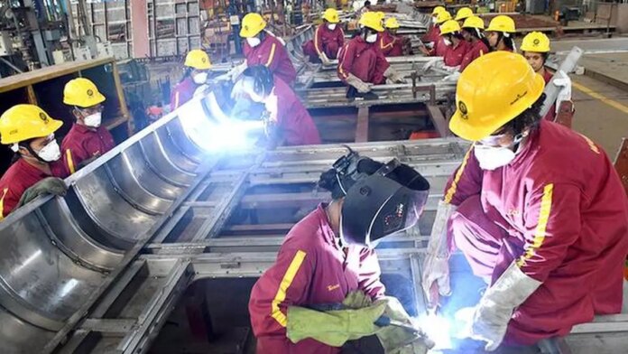 industry-4.0-takes-off-in-india-but-confronts-challenges