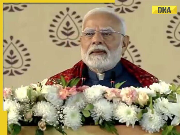delhi-assembly-elections-2025:-pm-modi-likens-aap-to-‘aapda’-for-delhi,-calls-for-its-defeat-in-polls delhi-assembly-elections-2025:-pm-modi-likens-aap-to-‘aapda’-for-delhi,-calls-for-its-defeat-in-polls