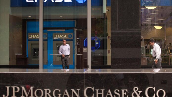 jpmorgan-chase-begins-planned-layoffs-for-2025,-source-says