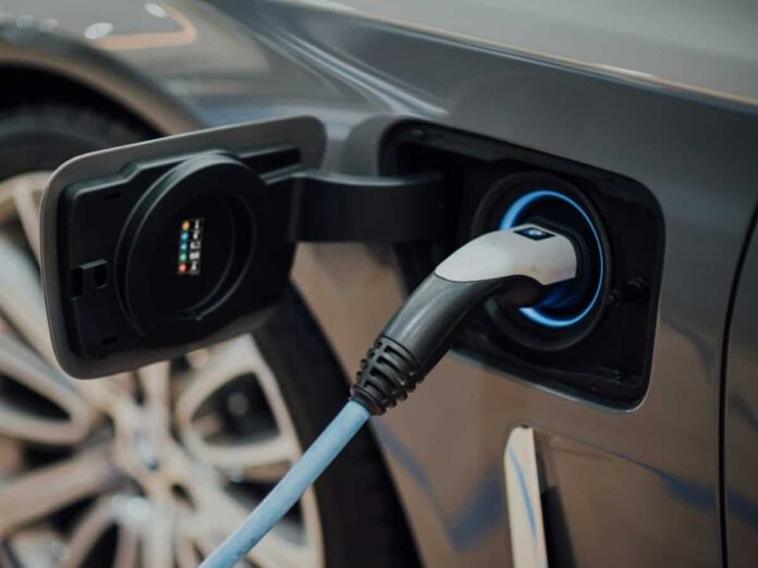 tesla-begins-hiring-in-india,-signals-potential-entry-into-ev-market