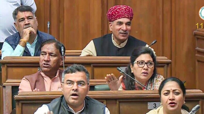 ‘preferential’-licensing-by-aap-govt-in-delhi-liquor-policy:-cag-report