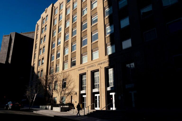 ‘we-don’t-want-an-ai-demo,-we-want-answers’:-federal-workers-grill-trump-appointee-during-all-hands