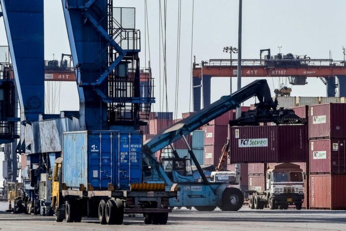 india-bangladesh-trade-spat-stings-at-a-time-of-global-tariff-uncertainty