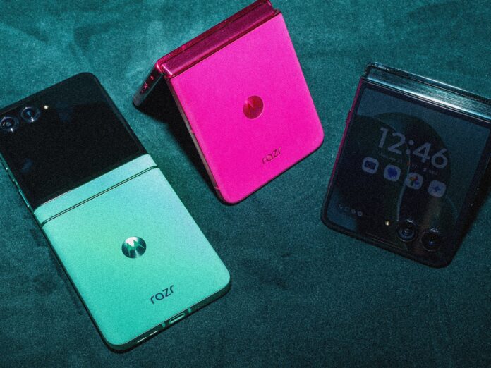 motorola’s-latest-razr-phones-are-all-in-on-ai