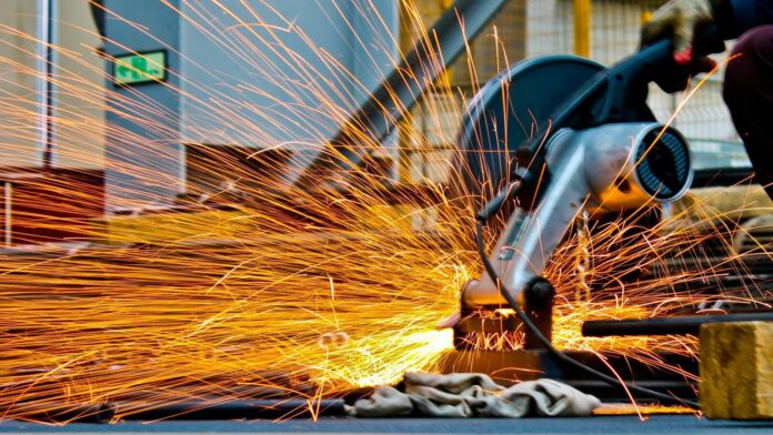 india’s-industrial-production-rebounds-in-march-but-falls-short-of-expectations