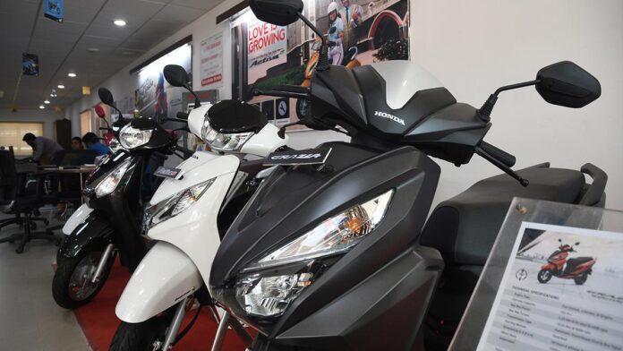 auto-retail-sales-rise-6.5%-in-fy25,-rural-outpaces-urban-markets