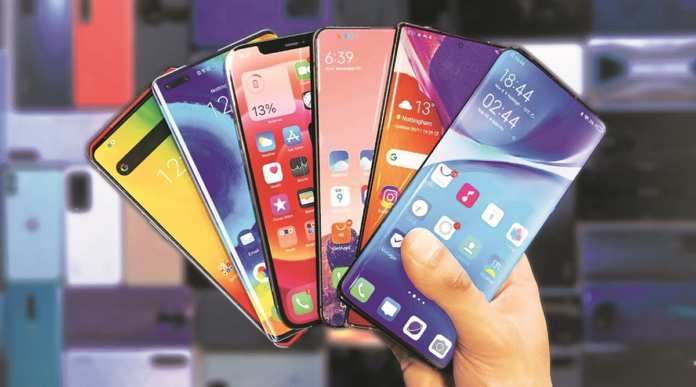 india’s-smartphone-exports-hit-unprecedented-heights-in-fy-2024-25:-landmark-achievement-for-‘make-in-india’ india’s-smartphone-exports-hit-unprecedented-heights-in-fy-2024-25:-landmark-achievement-for-‘make-in-india’