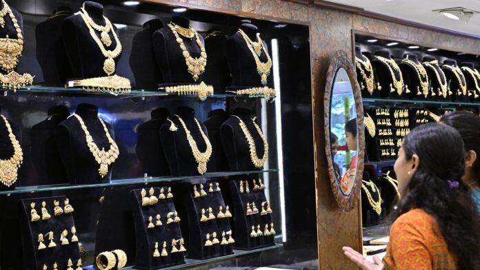 india’s-gold-demand-falls-15%-in-january-march-to-118.1-tonnes-on-high-prices:-world-gold-council