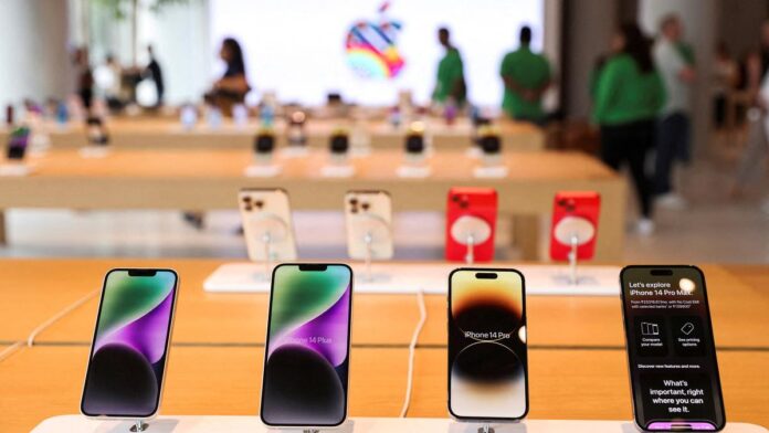 apple’s-iphone-plans-in-india-don’t-change-much-for-qualcomm:-director-v-james