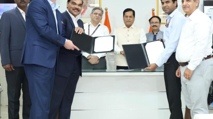 mou-signed-for-cargo-movement-by-barges-over-inland-waterways