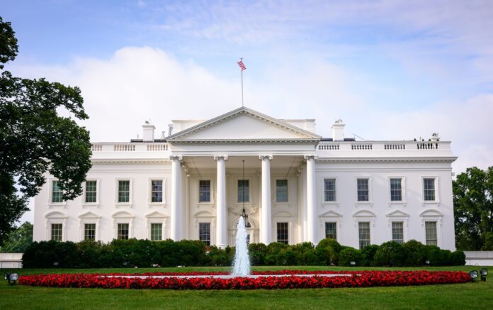 trump-directs-fda,-epa-to-reduce-regulatory-barriers-to-domestic-pharma-manufacturing