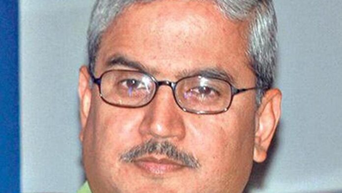 rakesh-gangwal,-family-trust-sell-5.7%-stake-in-indigo-for-₹11,385-crore