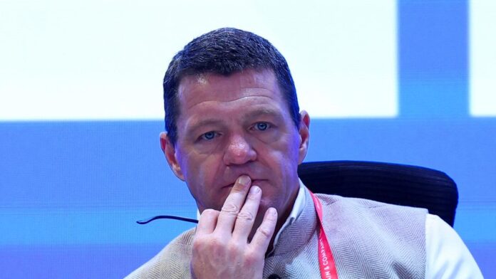 indigo-ceo-defends-india’s-bilateral-aviation-policy-amid-criticism-from-emirates-president