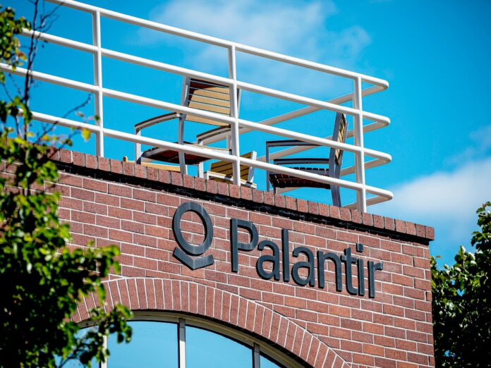 palantir-is-going-on-defense