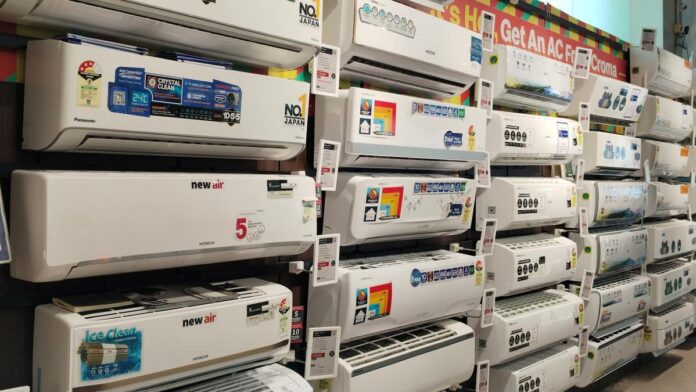 govt-working-on-draft-framework-to-standardise-default-temperatures-of-air-conditioners:-union-power-minister-manohar-lal govt-working-on-draft-framework-to-standardise-default-temperatures-of-air-conditioners:-union-power-minister-manohar-lal
