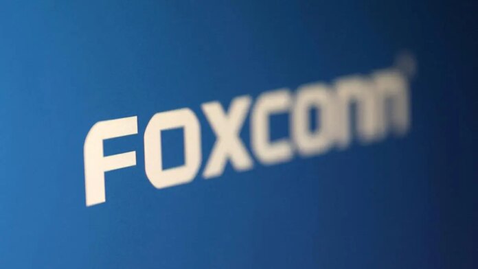chinese-engineers-leave-foxconn-facilities-in-india-in-a-move-that-could-create-challenges-for-apple chinese-engineers-leave-foxconn-facilities-in-india-in-a-move-that-could-create-challenges-for-apple